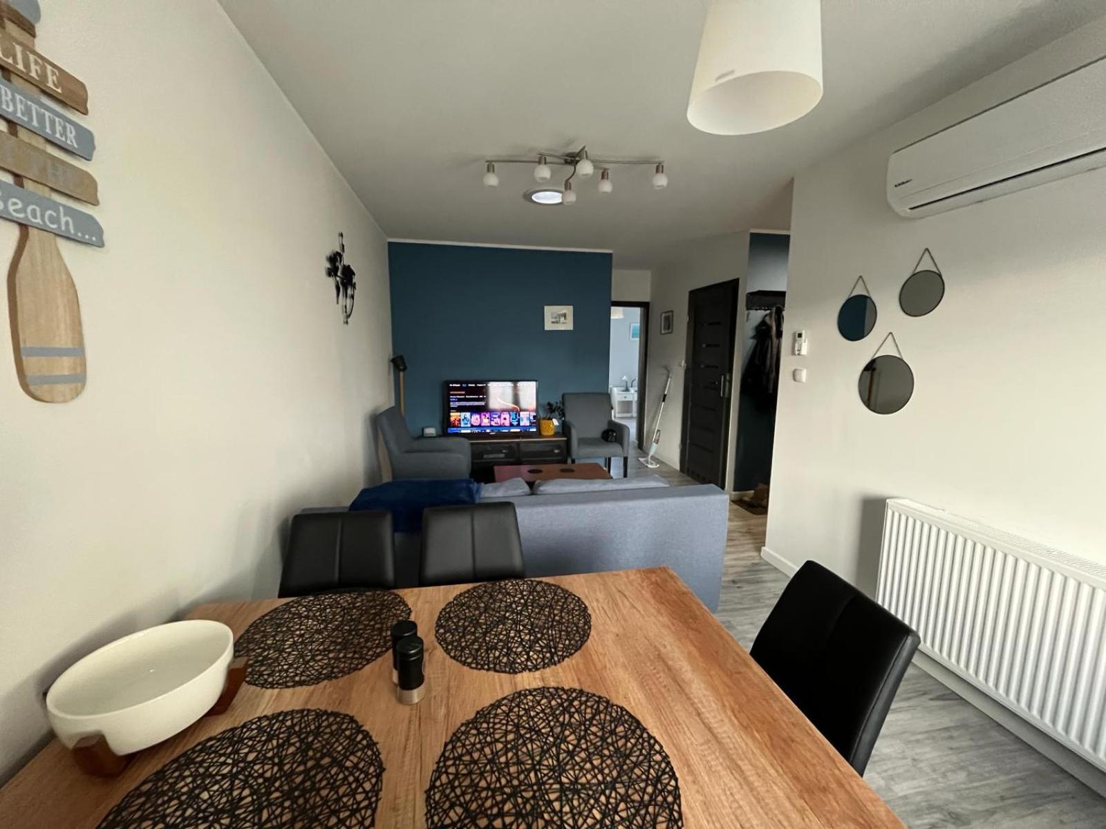 Apartament Hugo シフィノウイシチェ エクステリア 写真
